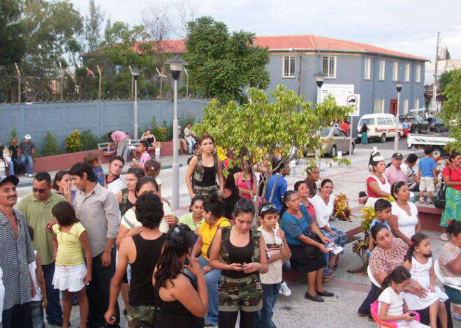 Community in San Salvador